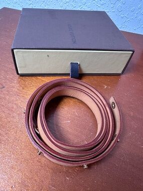 LOUIS VUITTON Shoulder Strap for Pochette Florantine Shoulder Strap
Brown